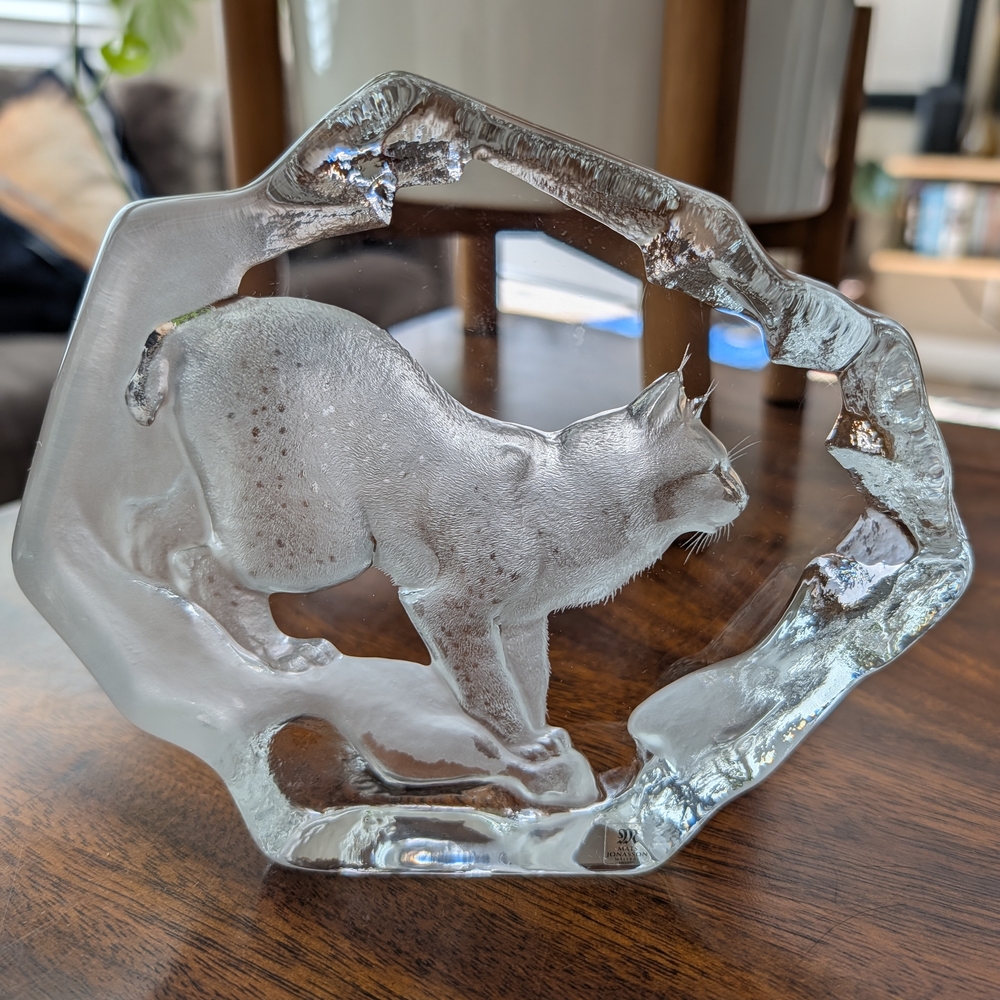 Mats Jonasson Wildlife Lynx. Clear Glass Decorative Piece